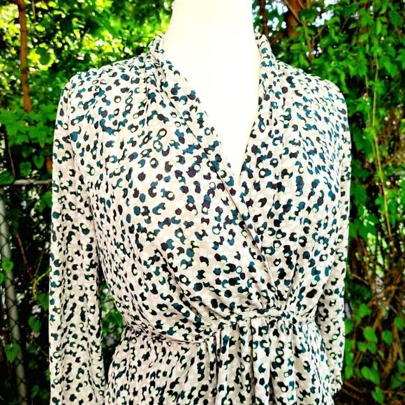 Woman's Bar III Pleated Dress With Pockets - Picture 4 of 8